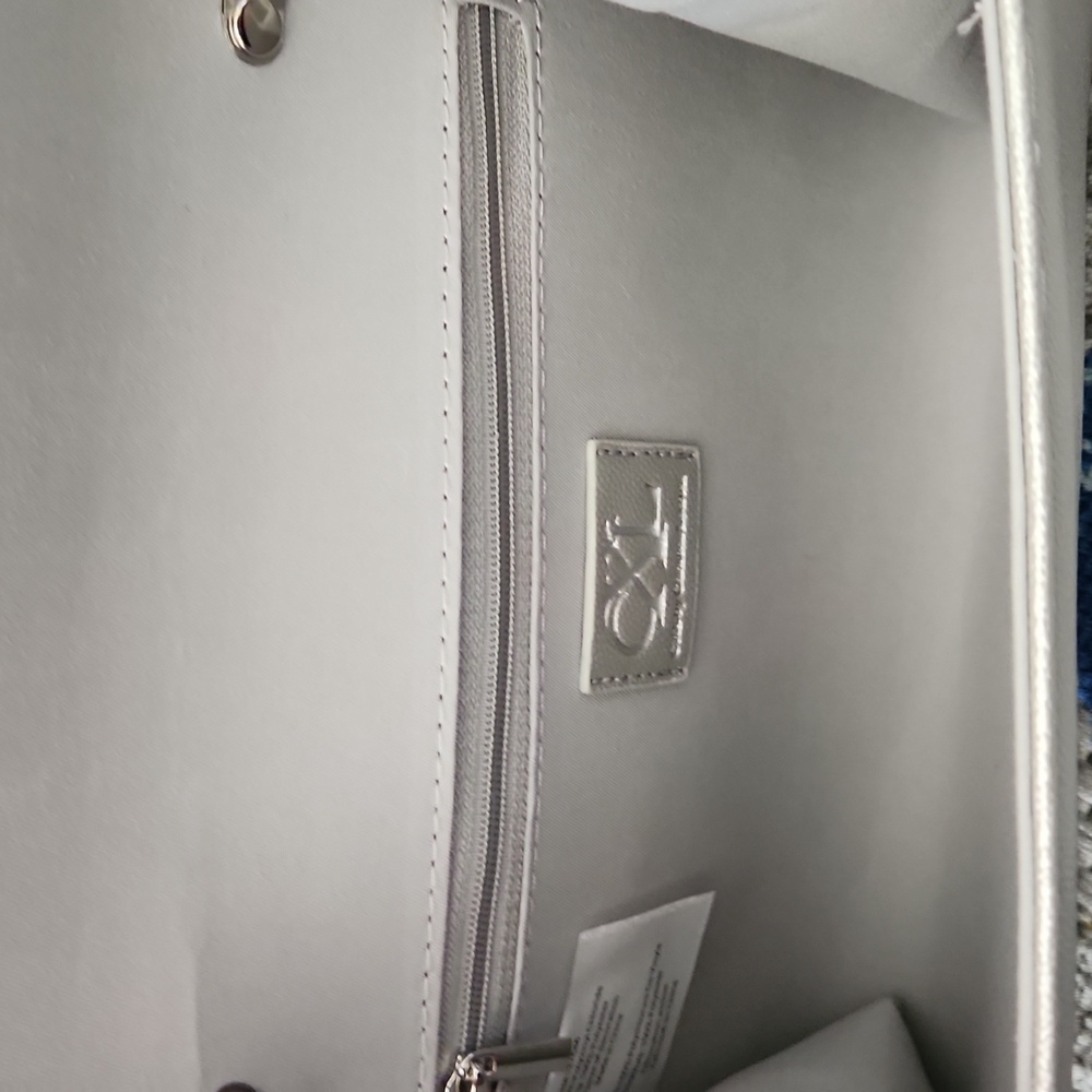 Christian Lacroix  Silver Women's Clutch With Silver Chain Straps - Picture 3 of 5